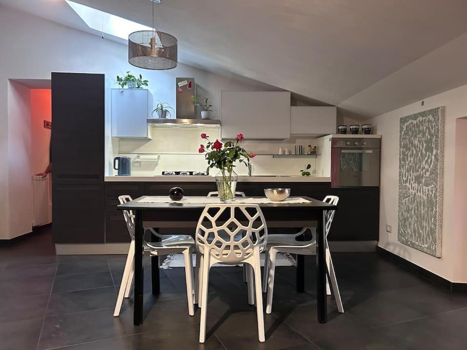 Elegante Appartamento Privato In Palazzo Storico Del XVIII - Pieno Centro Nicosia Extérieur photo