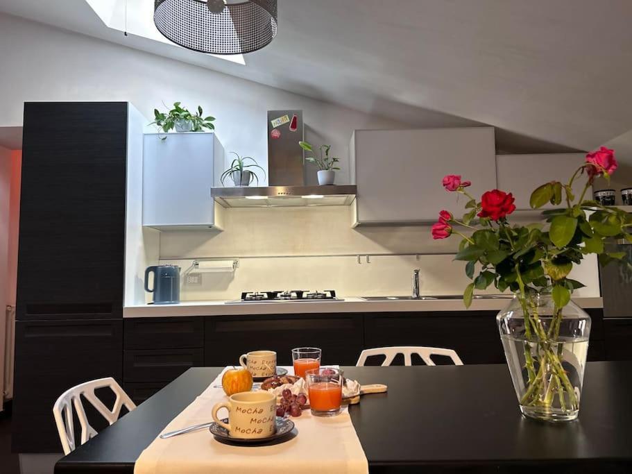 Elegante Appartamento Privato In Palazzo Storico Del XVIII - Pieno Centro Nicosia Extérieur photo